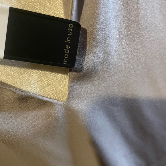 Krisa Women’s smoke gray Ruffle Halter mini Dress, size Large - Picture 7 of 8